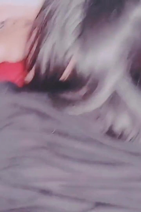 Mükemmel vücutlu Asyalı. Hintli tesettürlü kızı amını incitene kadar sikiyor