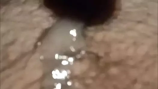 Led ışık altında parıldayan Cum.