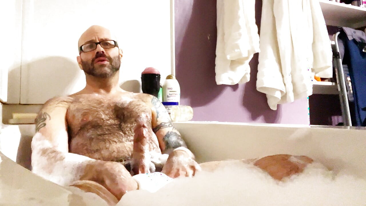 Rub a dub dub a handsome hairy horny daddy in the tub