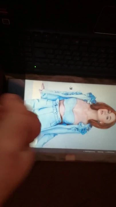 Sophie Turner, hommage au sperme