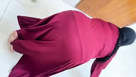 Schöne muslimische heiße stiefmutter, reinraum & versuchen, mich zu verführen, indem sie ihren dicken arsch von mir zeigen will, arschfick