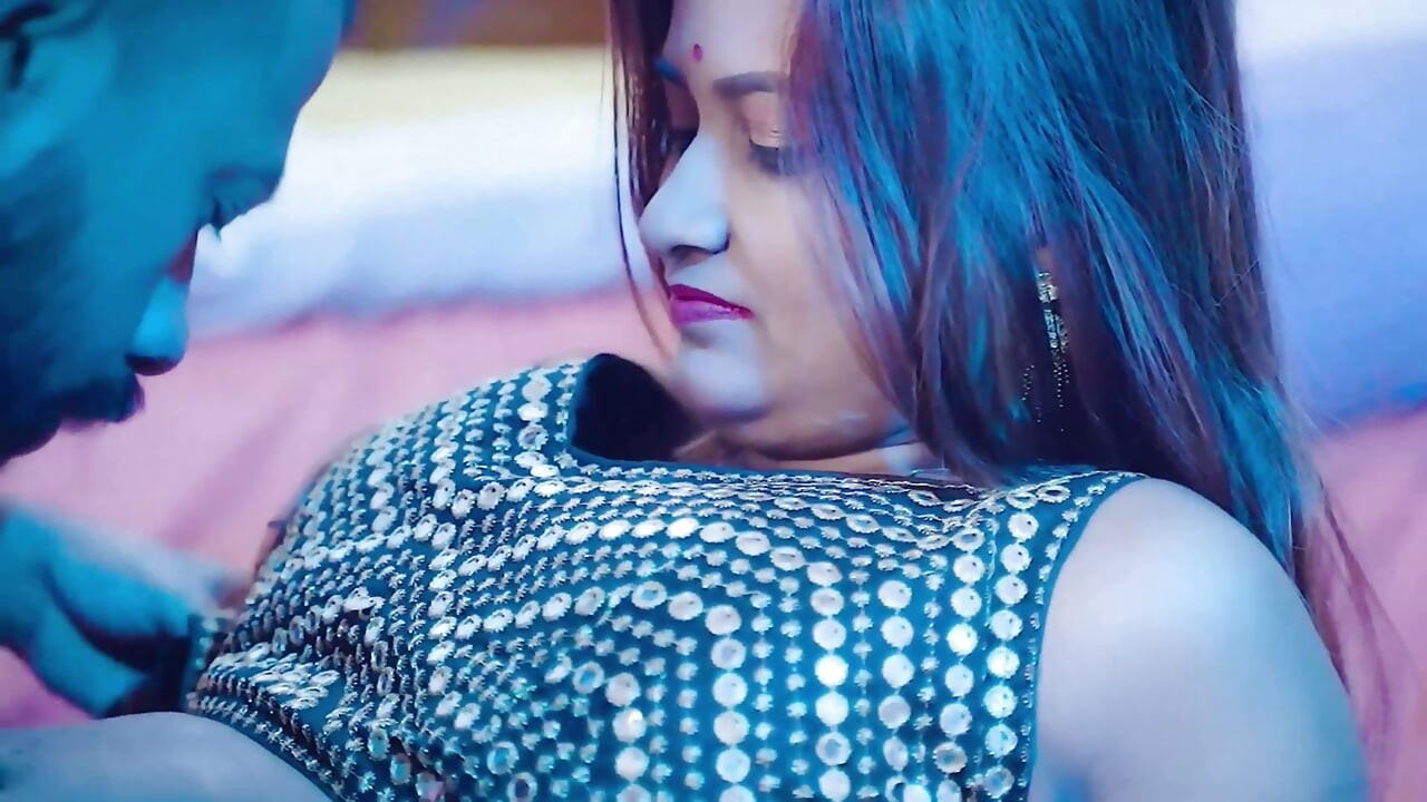 Desi tharki vakil ne sundar ladki ke sath bat karne ke bahane sex kar diya full movie