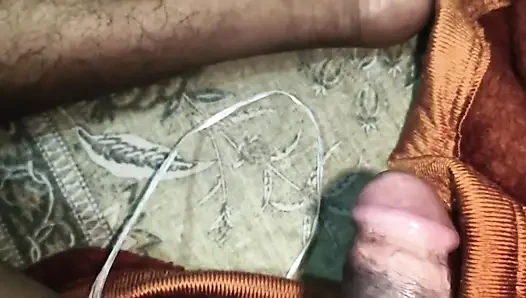 Hintli büyük memeli yenge erkek arkadaşıyla sert seks yapıyor. Büyük göt. Tam Video
