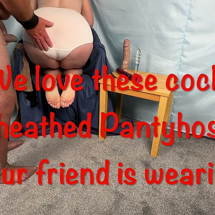 Mrs Mature Feet in Her Big Granny Pants 493