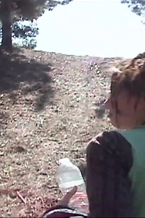 O curvă tânără drăguță este futută la țară