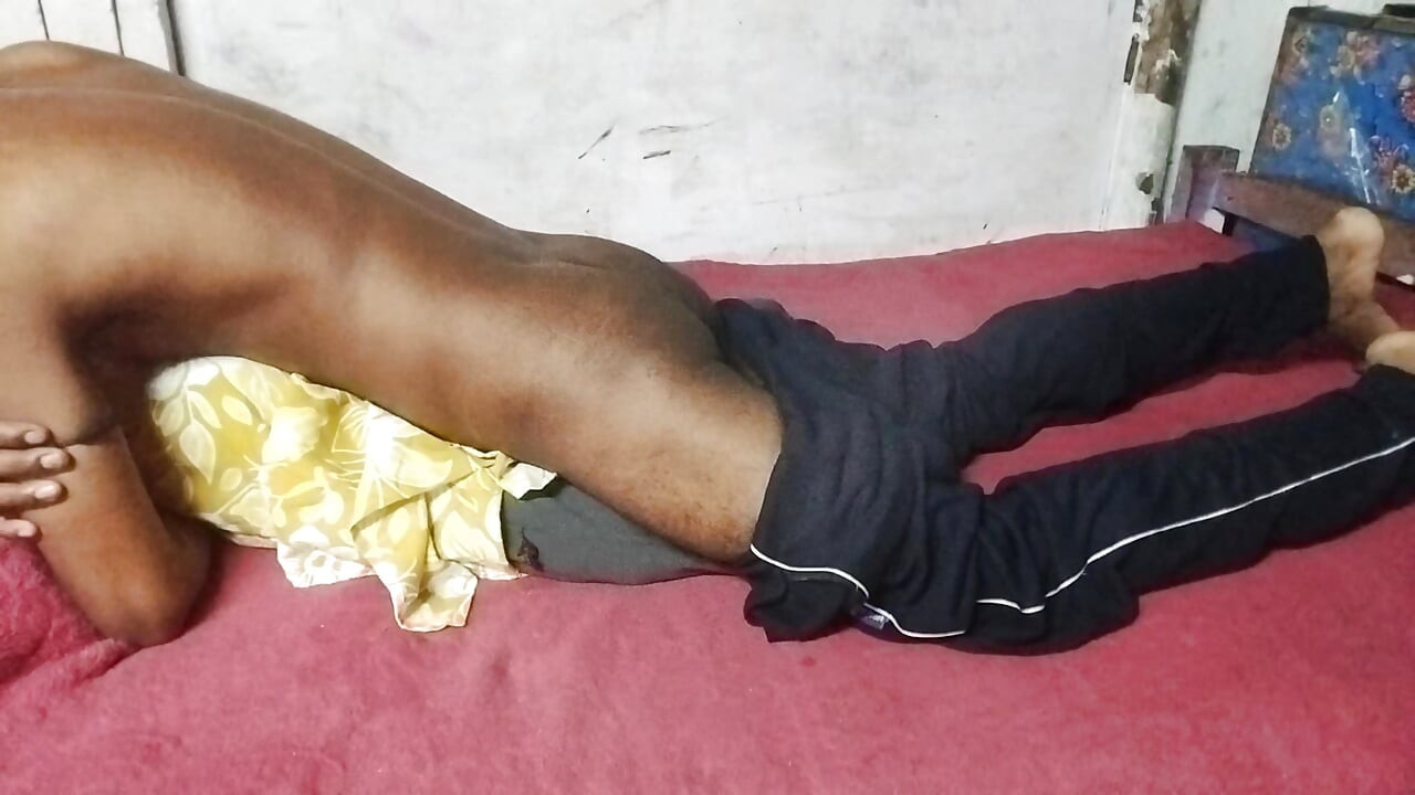 Shemale Hijra Harcore làm tình tại nhà bangaldesi