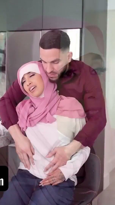 Hijab Hookup - Alluring Hijab Babe Found Sex Inspiration And A Big Climax For Her Story | Clip 1