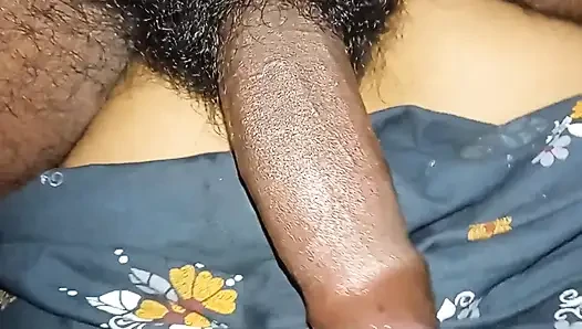 Bhabhi soyi thi mera khada hua babhi ko muh ache se muh main diya fir chut choda achese bhabi ke chut se pani nikala mera bhi pani nikala