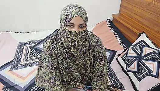 I found the master's wife alone and fucked her. Part 2