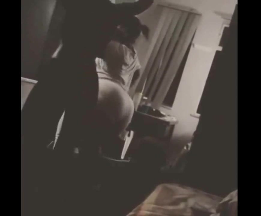 Caught her thick ass twerkin