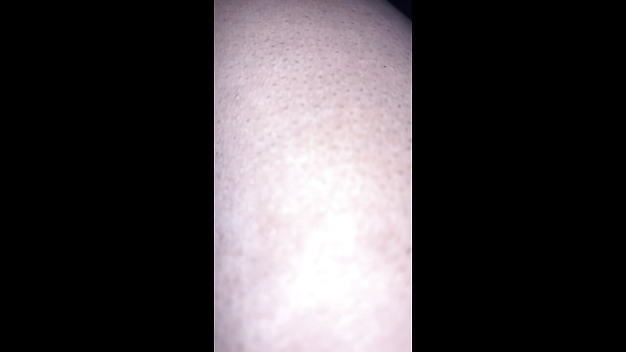 חברה עם ציצים גדולים מזדיינת ומכה חזק עם גניחות רמות בביתה, אף אחד לא שם