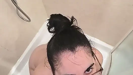 golden shower and I cum in her throat