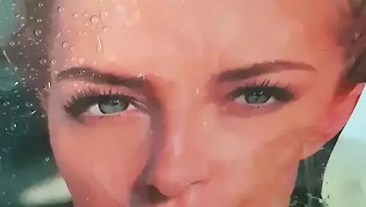 Xenia vollgepisst
