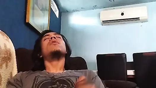Benimle böyle uyan, onu bana benim gibi çekiyor