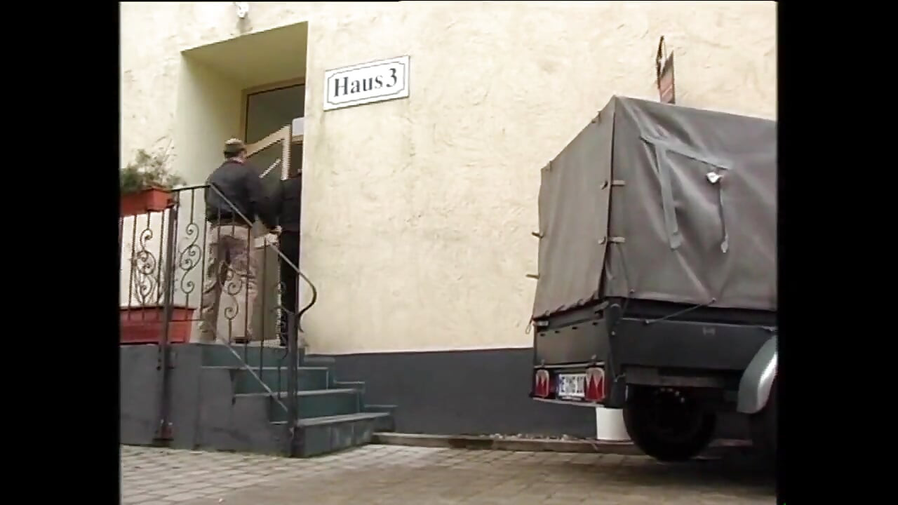 Lizanje pičke, jebanje, prstovanje, vojnički seks