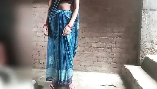 Beautiful Indian wife romantic sex (+19) with sasur ji doggy style aur apne Upar Utha Kar chut mein land Dala Hindi HD video ful