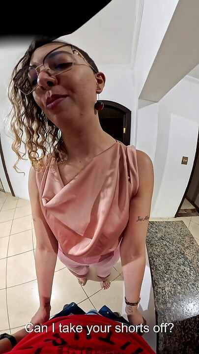 Corretor. Vender casas hoje em dia não é fácil.