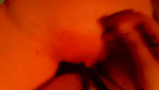 Klitoris üzerinde mandalı