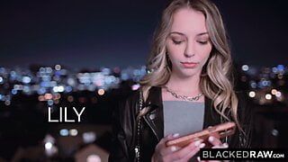 Blackedraw - perfecta rubia Lily devora 2 gruesas bbcs
