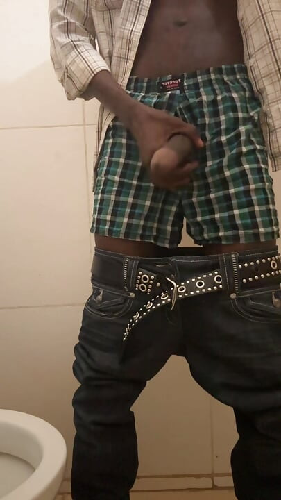 Bro got horny at work he had to beat his meat in the washroom