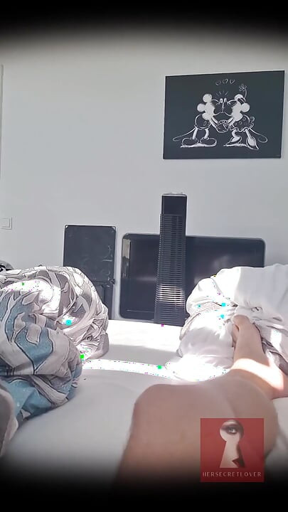 Woke up in My Married Lover's Bed and Creampied Her Lazy Doggy Style