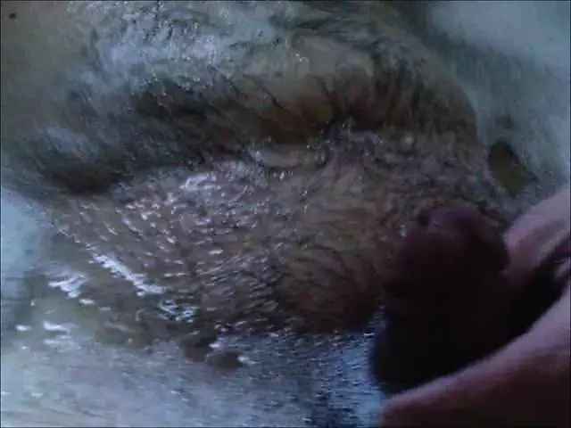 Pissing in the tub