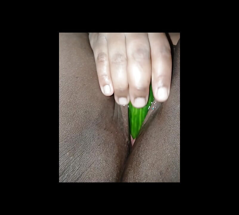 Maćeha jebe svoj jestivi dildo