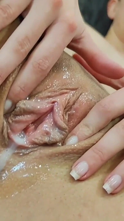 來自「SHANAXNOW全振動器動力假陽具操CEI奶油貓」的強大時刻