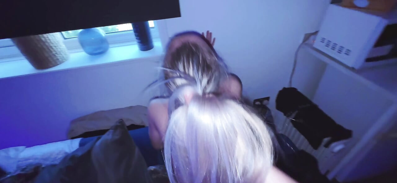 Ekte Hjemme Alene Stesøster Creampie - Ung Tabu Sex