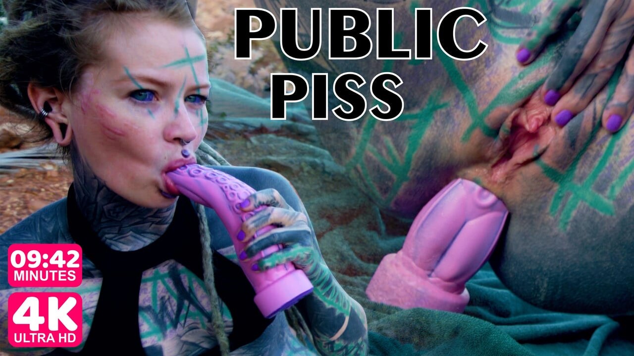 Dildoing My ANAL Outdoor Working Up to a Full Bladder