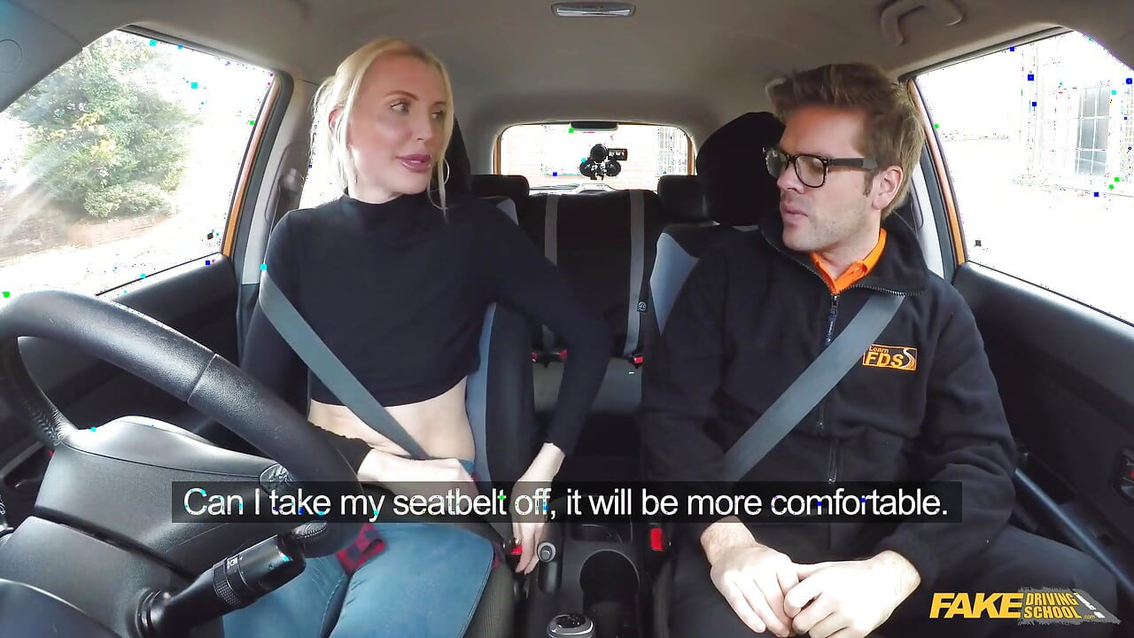 Fake Driving School - safada estudante motorista Lexi Lou faz garganta profunda no instrutor Ryan, recebe foda dura até ela gozar e gozar
