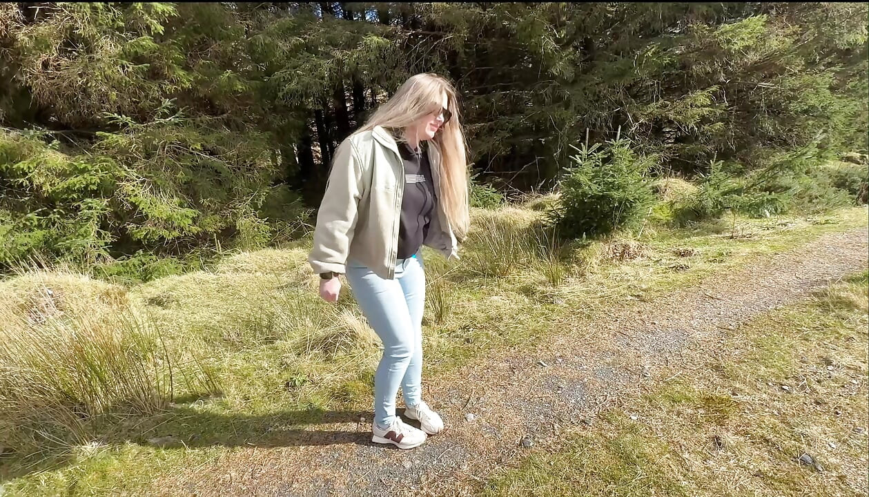 Emergency While Walking on the Public Trail but Had to Wet My Jeans