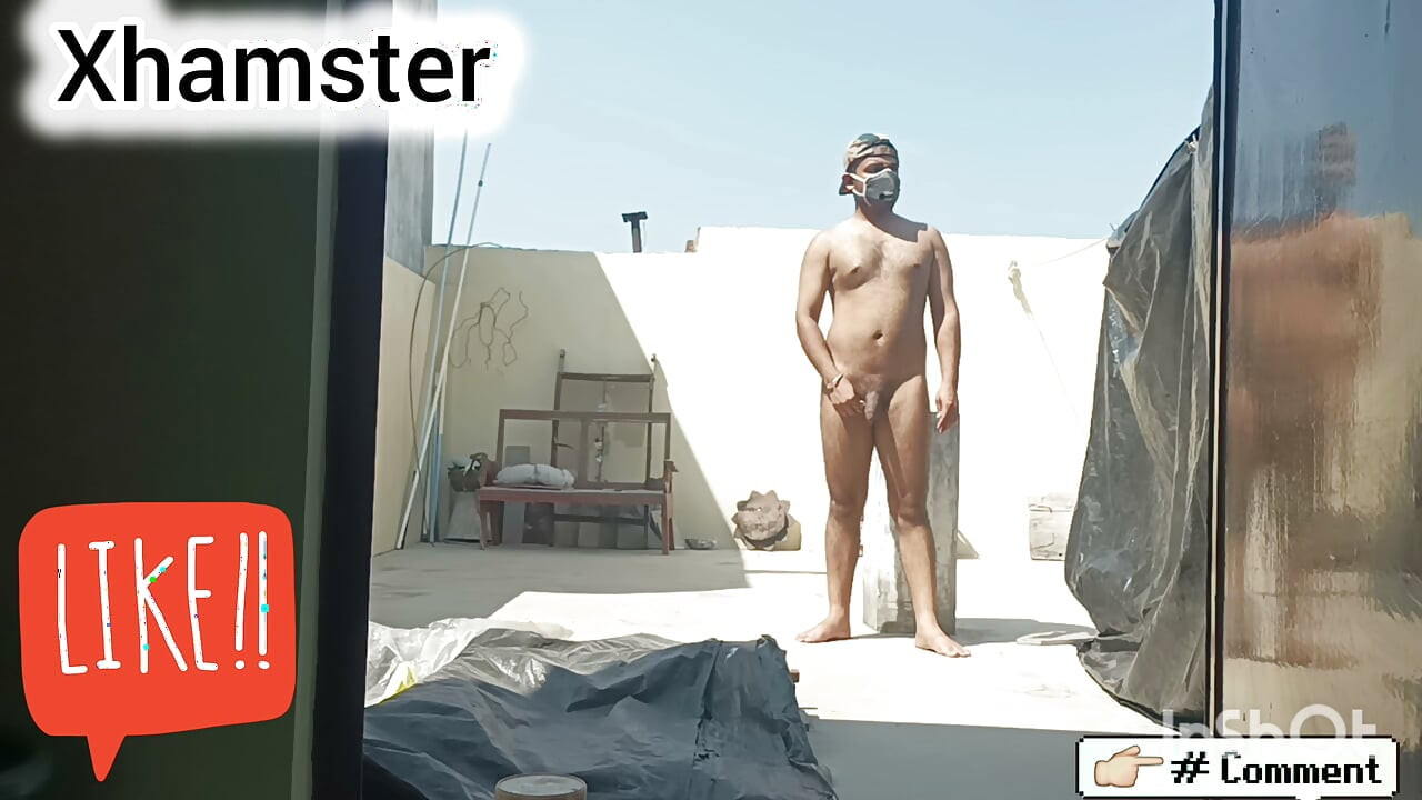 נזיר ממנדיר עירום ברחוב פורנו
