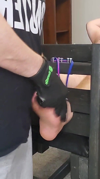 The tickle monster has tickle gloves!