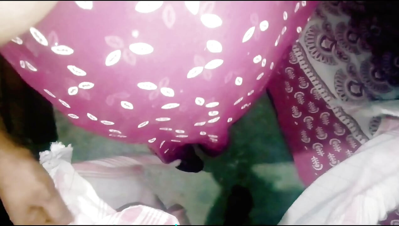 Vidéo chaude et sexy d'une bhabhi locale bangladaise