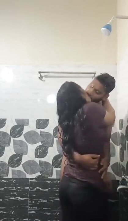 Part 1. Desi Girl Romance with Her Boyfriend in Bathroom