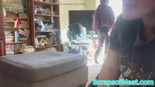 Nyepong kontolku sambil ditonton pacarku!