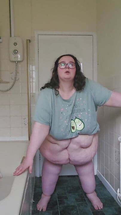 Goddess Bathroom Belly Play