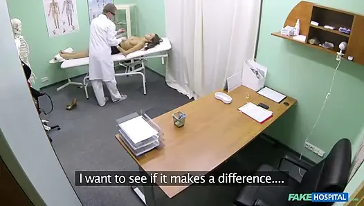 Harika memeli ateşli ince kız fışkırtarak boşalmasını öğreniyor