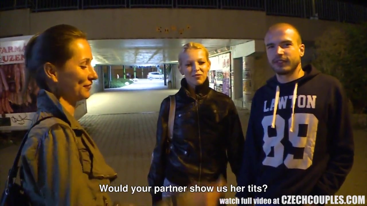 Gf交換のためにお金を稼ぐ美しいチェコ人ペア