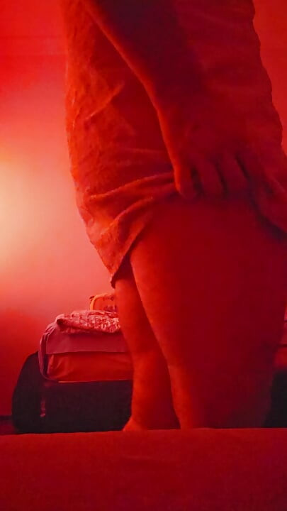 เต้นโชว์ตูด