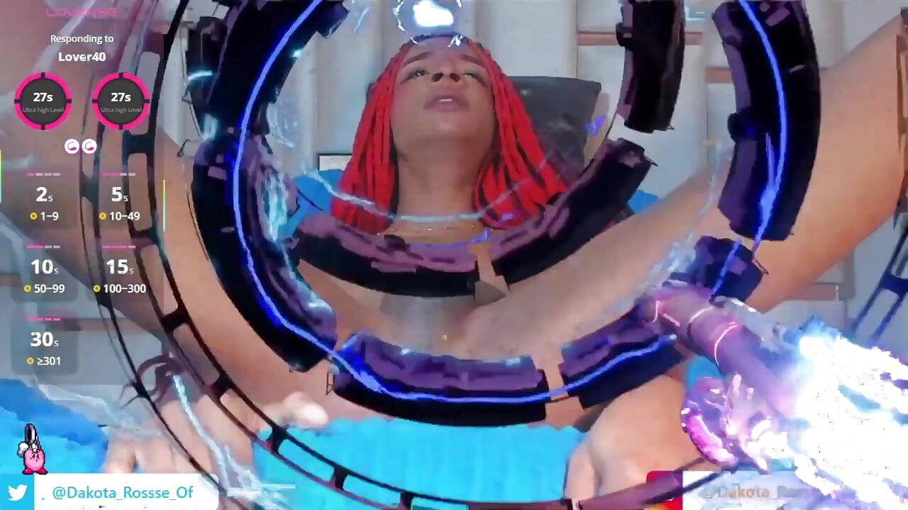 Latina kan inte stå ut med lusten och släpper ner sin röv