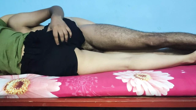 Having sex with my horny asian girlfriend in her bed part 1