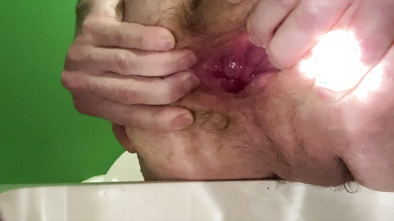Lambe essa bunda peluda, sua vadia faminta