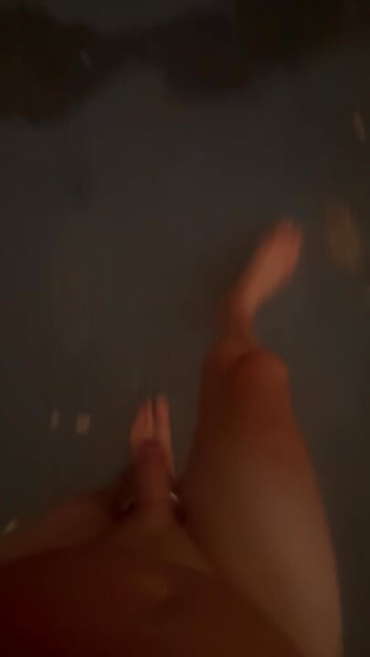 Standing naked in park on benches wanking and twerkin