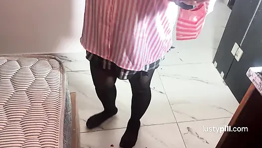 Rakhi Special я трахнул свою старую сводную сестру, когда мачехи не было дома