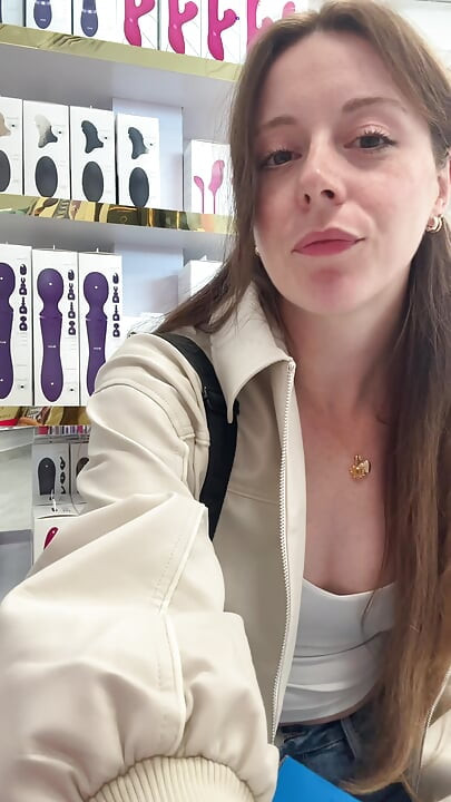 Sex Vlog! Shop with Me for a New Toy Then Watch Me Use It!