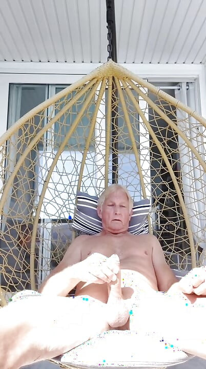 Clive's cum