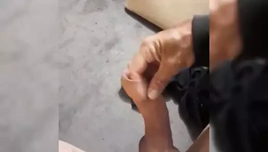 Okşayarak benim dik horoz için dee üzerinde kik