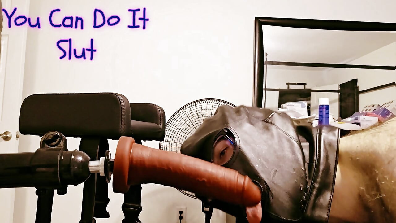 Baszógép, de az első cumi szopás